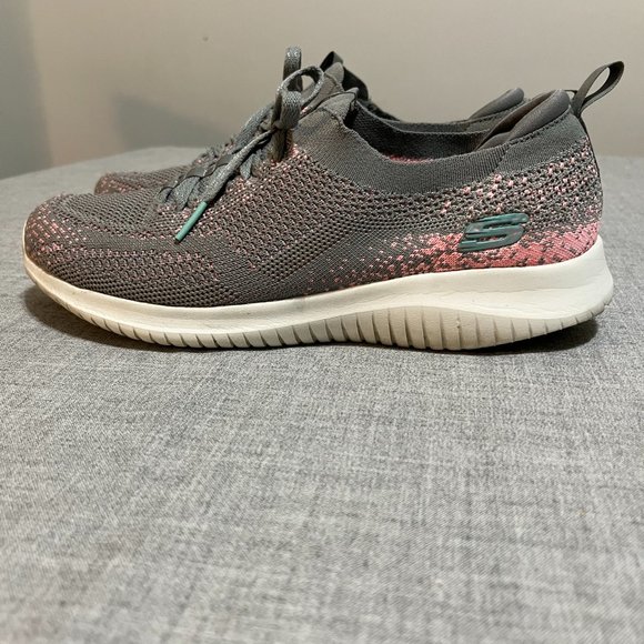 Women's size 8 Sketchers - Picture 13 of 17